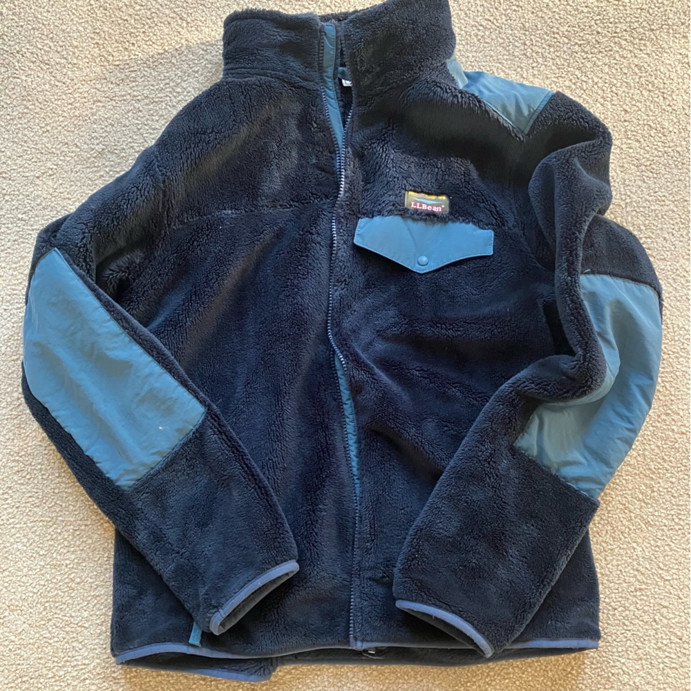 LL Bean fleece.  Size medium.